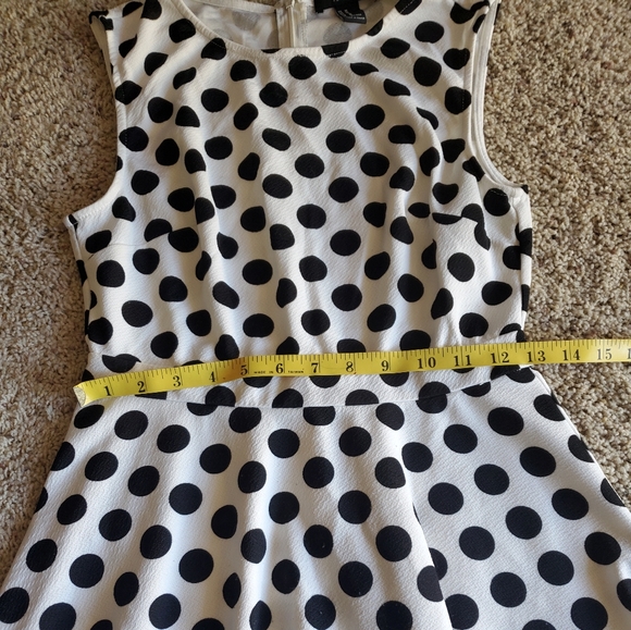 Forever 21 Dolka Dot Dress - Picture 7 of 11